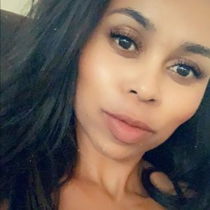 Meet your Posher, Alesha